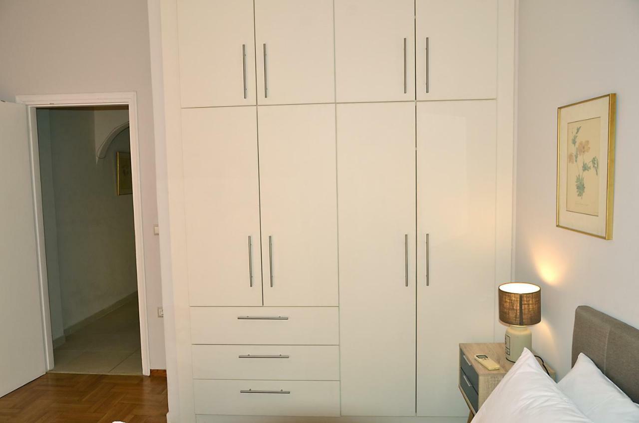 Just 9 Min From Acropolis Apartment Athena Bagian luar foto